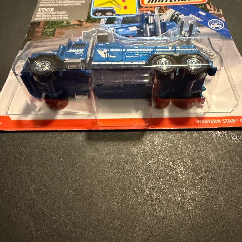 Mattel Blue Service Tow Truck - Picture 2 of 4